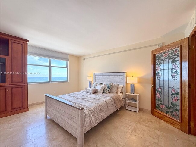 Building Photo - 5701 Collins Ave