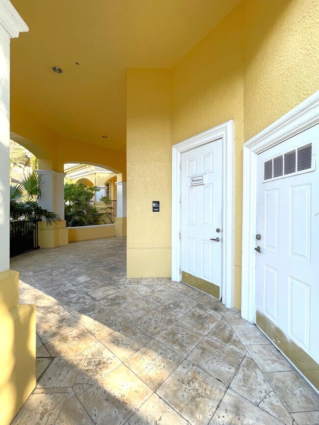 Building Photo - 1275 Lake Shadow Cir