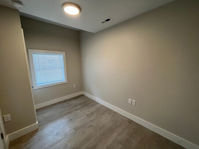 Building Photo - 1966 Randall Rd