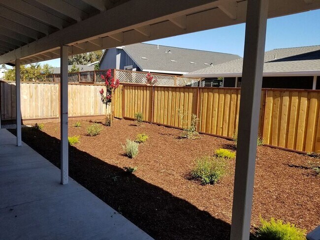Building Photo - Two-level home located in Coffey Park!