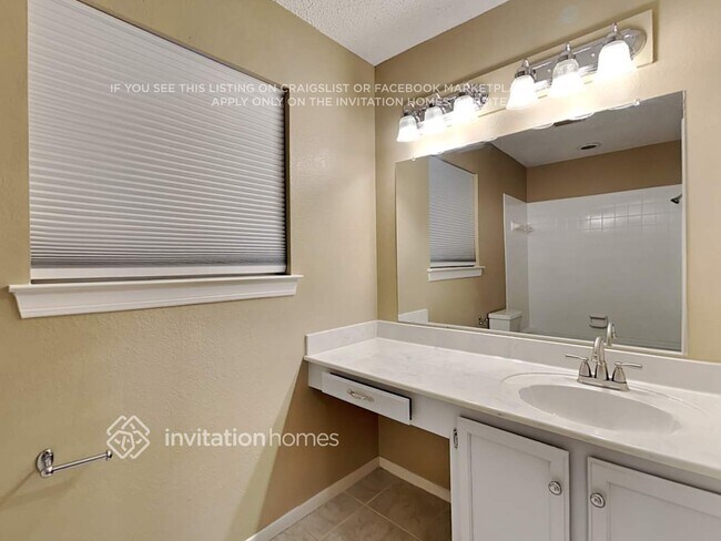 Building Photo - 3409 Windchase Dr