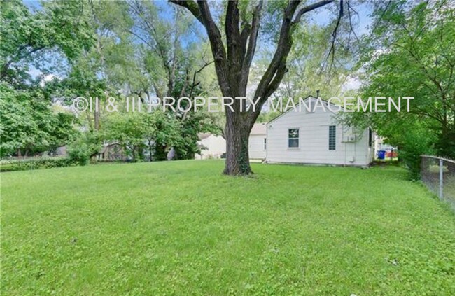 Building Photo - 6406 W 72nd Terrace