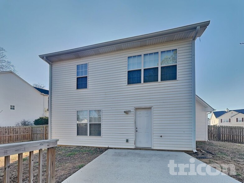 Building Photo - 103 Dumaine St