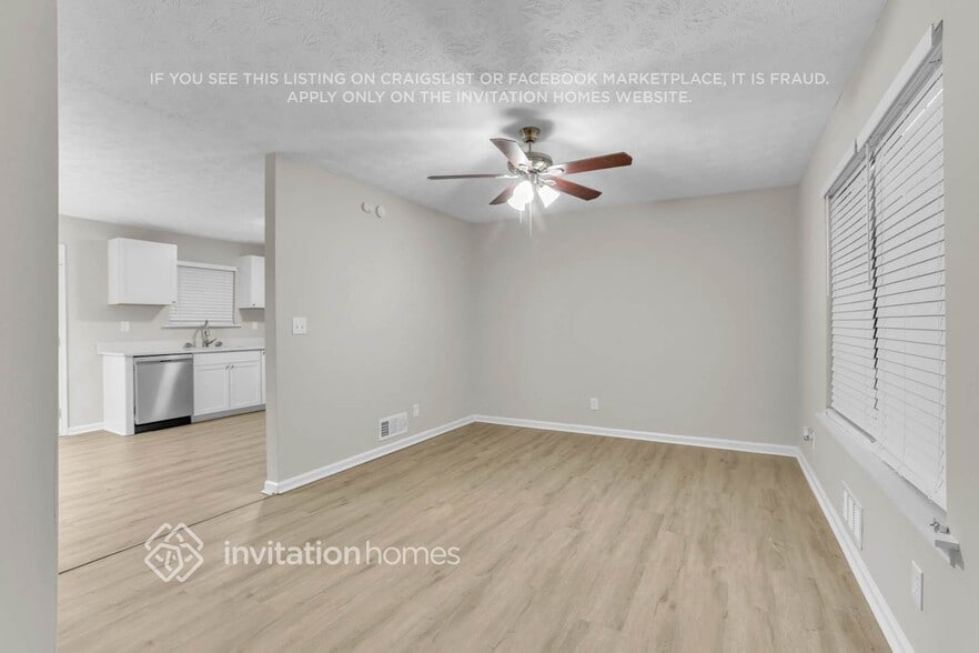 Building Photo - 1242 S Indian Creek Dr