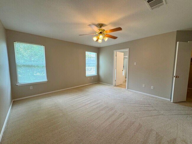 Building Photo - 126 Salado Dr