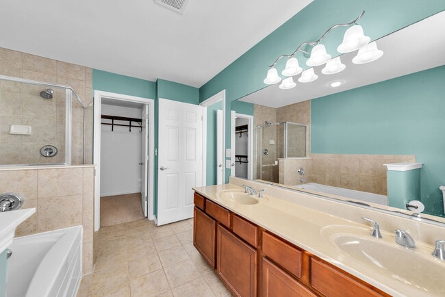 Building Photo - 3345 Kentshire Cir