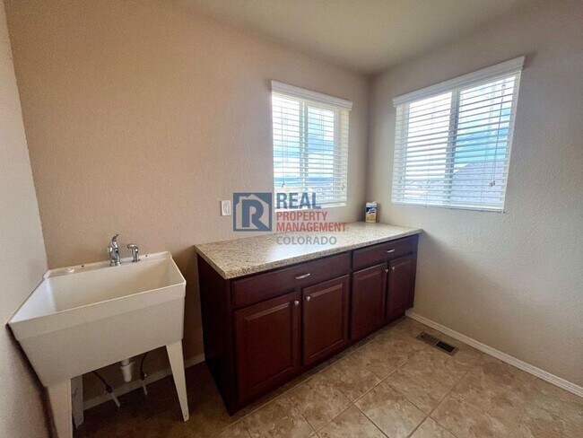 Building Photo - 10776 Forest Creek Dr