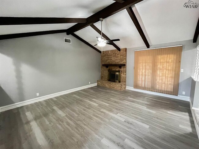 Building Photo - 4624 Trailwood Dr