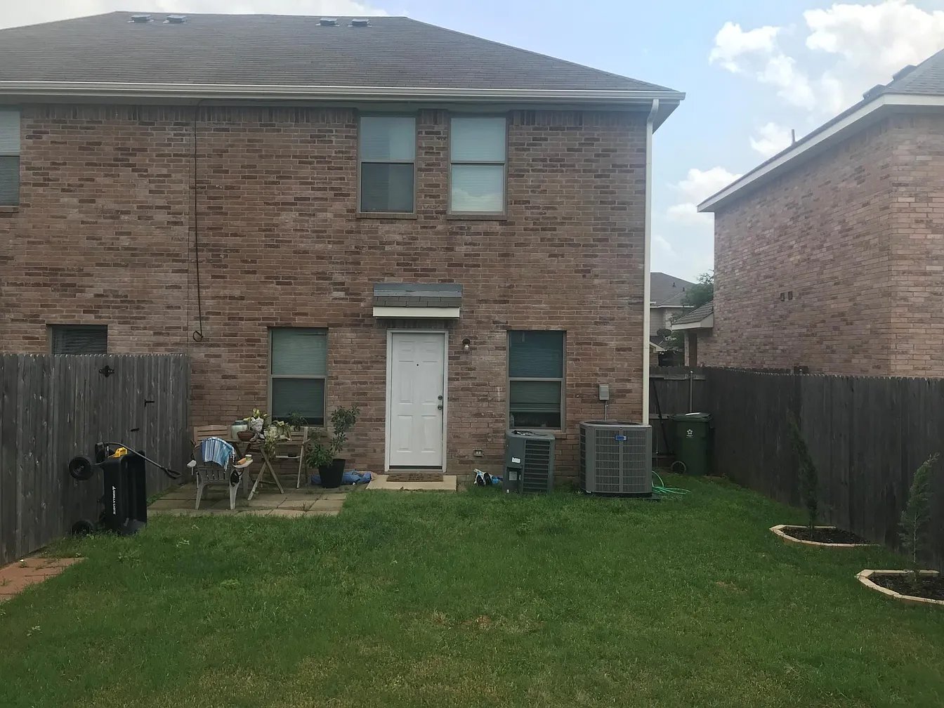 Building Photo - 2343 Aldergate Dr