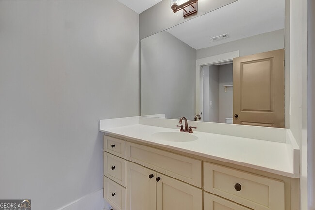 Building Photo - 10659 Serenbe Ln