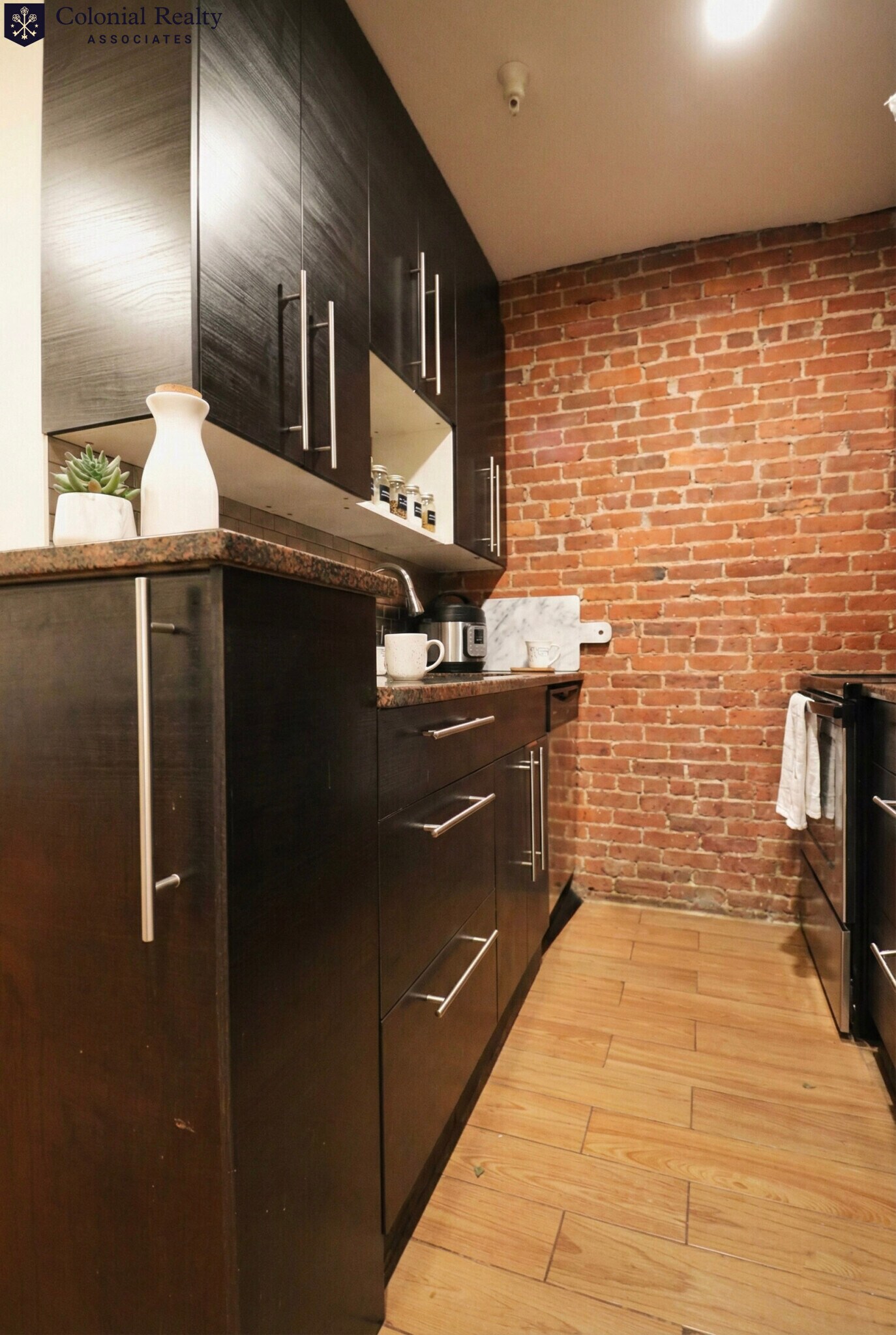 Building Photo - 1203 Beacon St