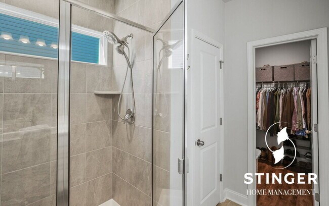 Building Photo - 1174 Danner Dr