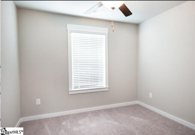 Building Photo - 100 Evergrace Wy