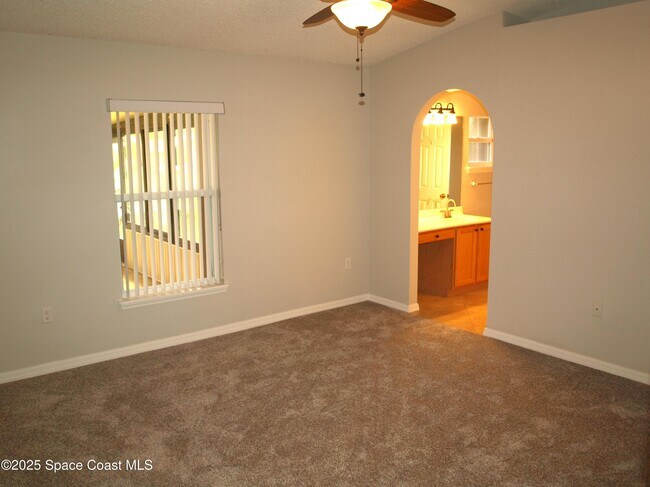 Building Photo - 1281 Berryhill Dr