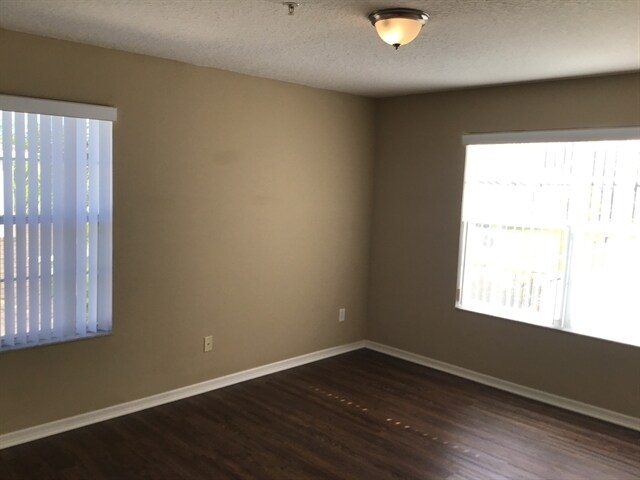 Building Photo - 10016 Caroline Park Dr