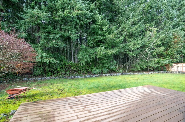 Building Photo - Beautiful Craftsman Home for Rent on Fox Island