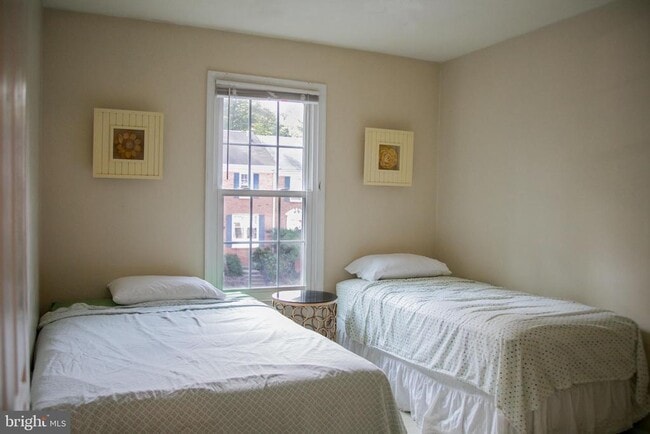 Building Photo - 2331 Harleyford Ct