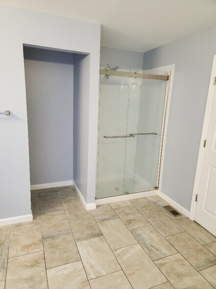 Building Photo - 3802 Scarlet Oak Dr