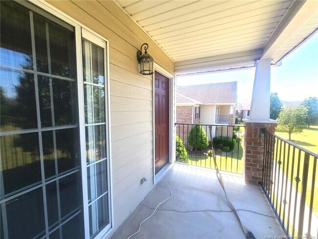 Building Photo - 1761 Renwick Dr