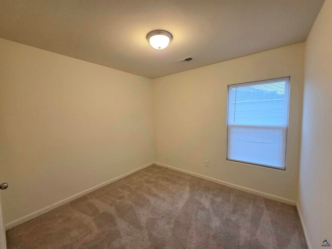 Building Photo - 115 Wynne St