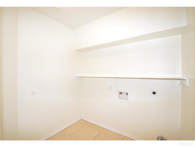 Building Photo - 4410 Santa Fabiola St