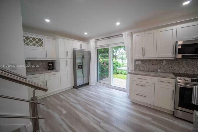 Building Photo - 21761 SW 98th Pl