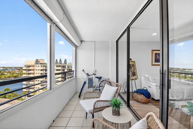 Building Photo - 3589 S Ocean Blvd