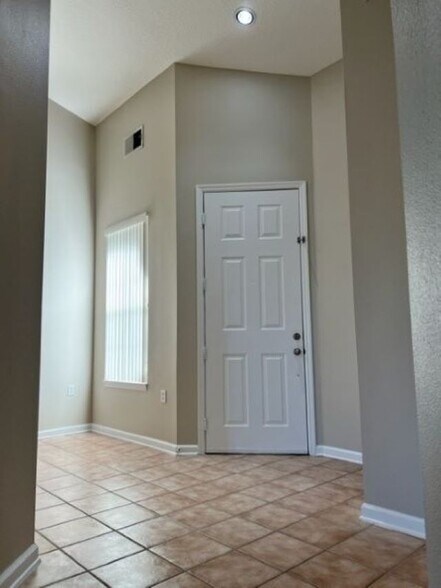 Building Photo - 1705 Prestwick Pl