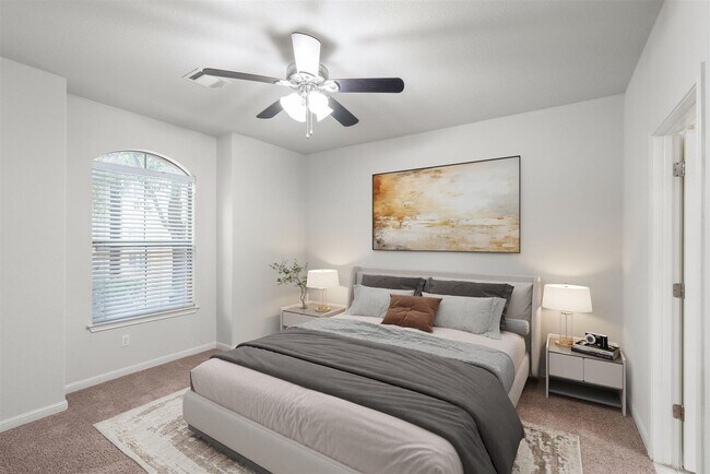 Building Photo - Modern single-story condo - Available now!