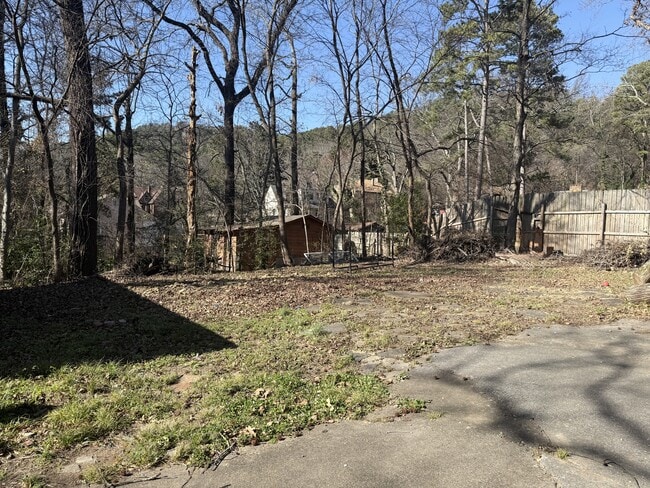 Building Photo - 1100 W Grand Ave