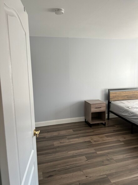 Building Photo - 4298 Chateau de Ville Dr