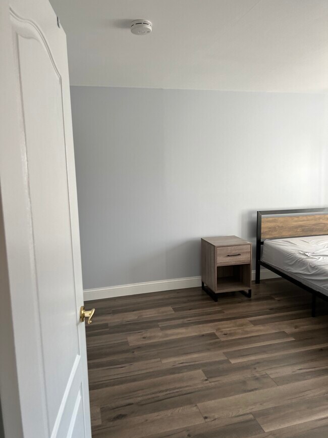 Building Photo - 4298 Chateau de Ville Dr