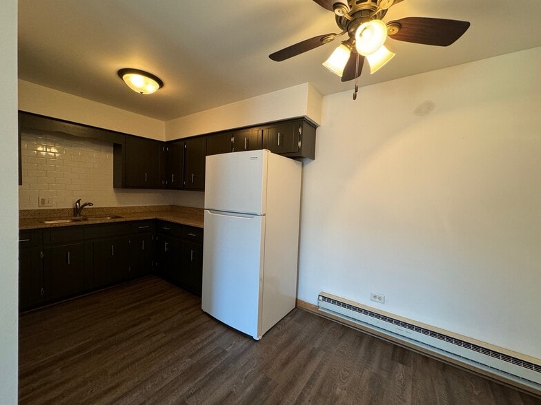 Building Photo - 6609 Oak Forest Ave