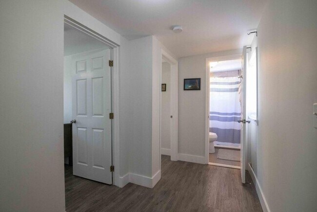 Building Photo - 915 3rd St