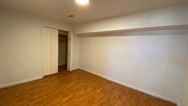 Building Photo - 2517 Piney Branch Rd NW