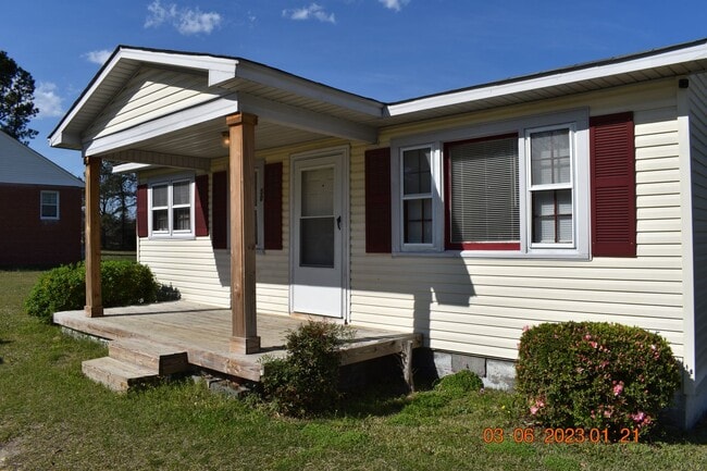 Building Photo - 2 Bed 1 Bathroom Single Family Home For Rent