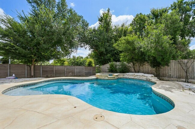 Building Photo - 16601 Malaga Hills Dr