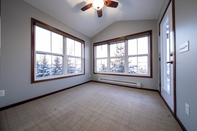 Building Photo - 15497 Junegrass Ln