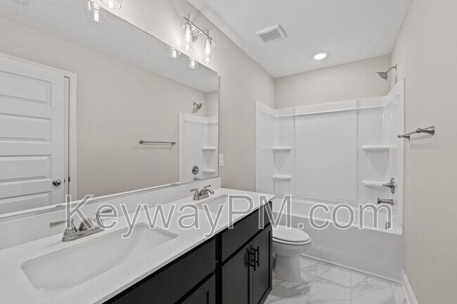 Building Photo - 2024 Denmark Ave SE