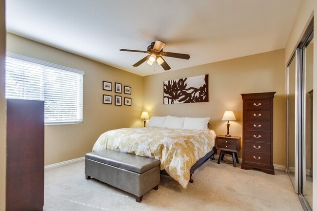 Building Photo - Heart of Normal Heights! 2 Bedrooms w/ In Unit Washer/Dryer! Two Assigned Gated Parking Spaces!