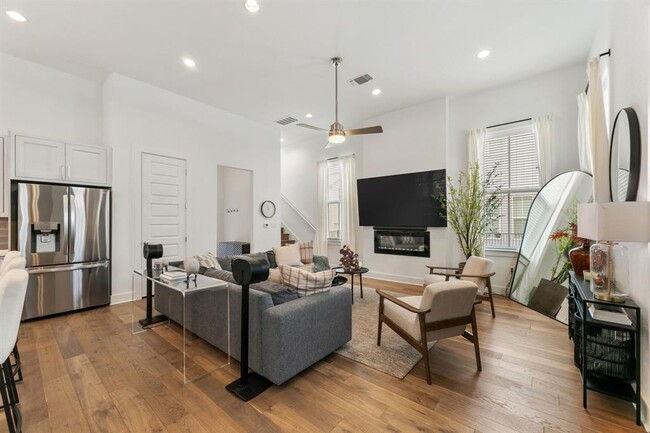 Building Photo - 4501 Night Owl Ln