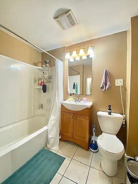 Building Photo - 8 Eldora St