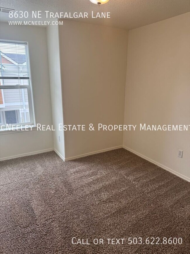 Building Photo - 8630 NE Trafalgar Ln