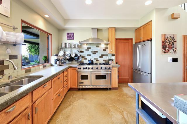 Building Photo - 3811 Hiawatha Way