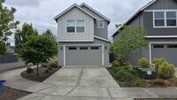 Building Photo - Amazing 3 bedroom home