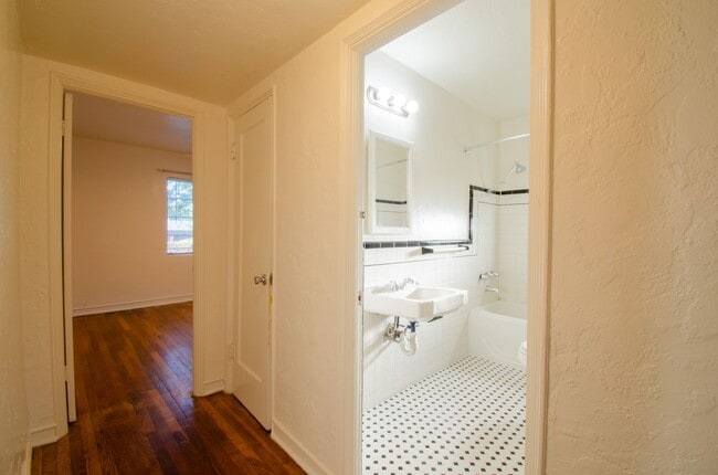 Building Photo - Iconic Sam Hughes Bungalow! Steps away from University of Arizona Main Campus!
