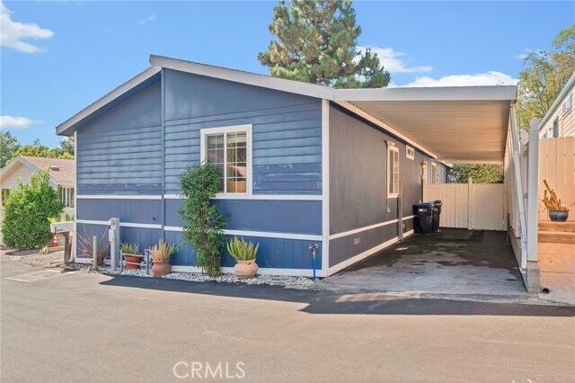 Building Photo - 1169 Aztec