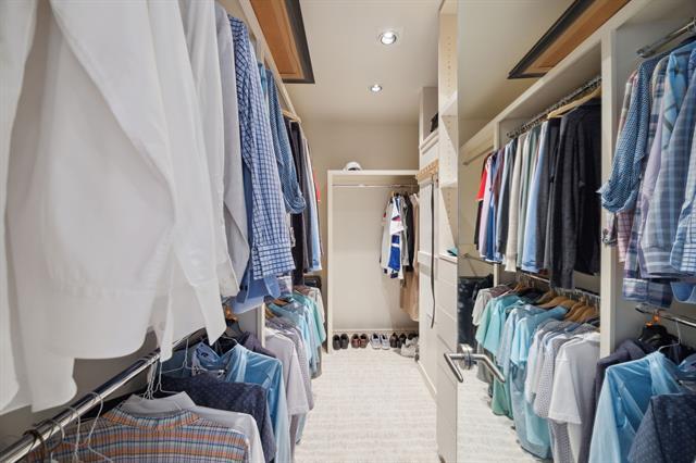 Building Photo - 3831 Turtle Creek Blvd