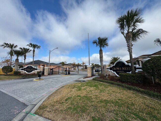 Building Photo - Spacious 4 Bedroom / 3 Bathroom Home in Davenport