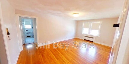 Building Photo - 192 Holbrook Rd